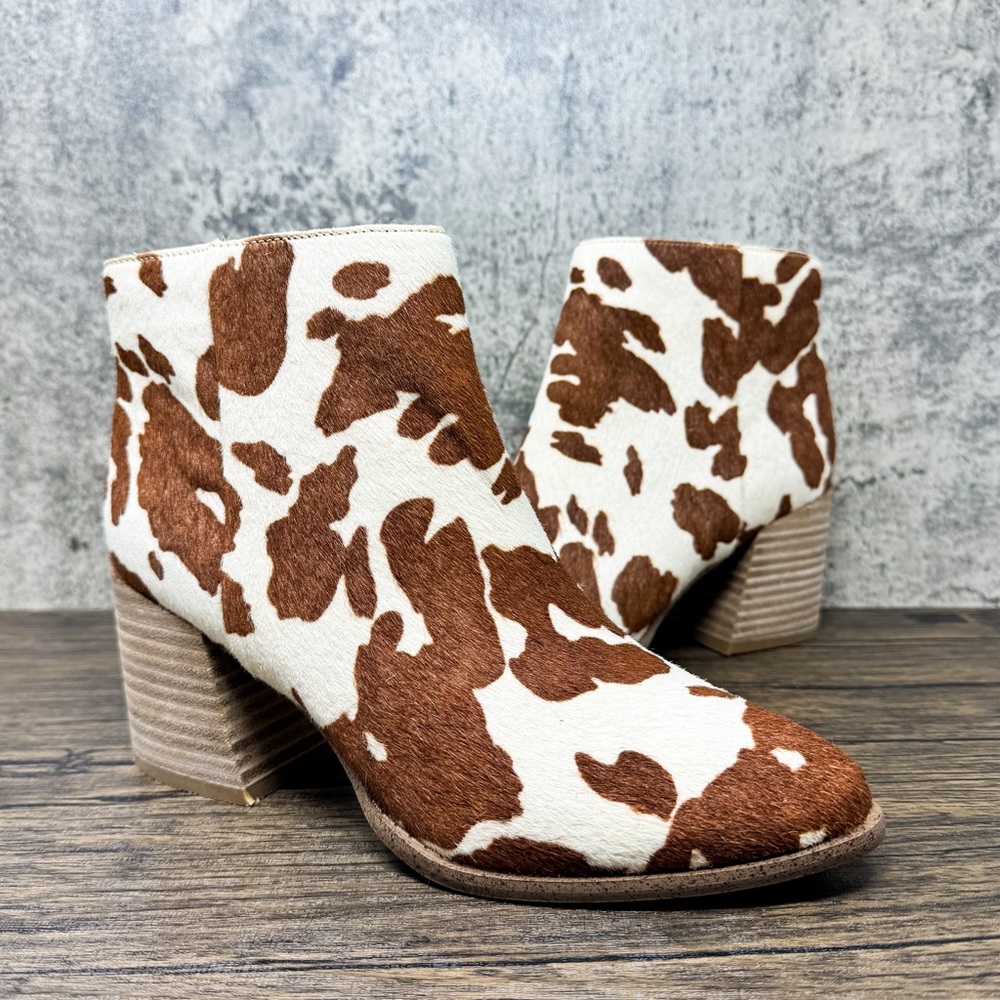 DV by Dolce Vita cow print ankle boots, cow fur heeled boots, Heleen, size 6.5
